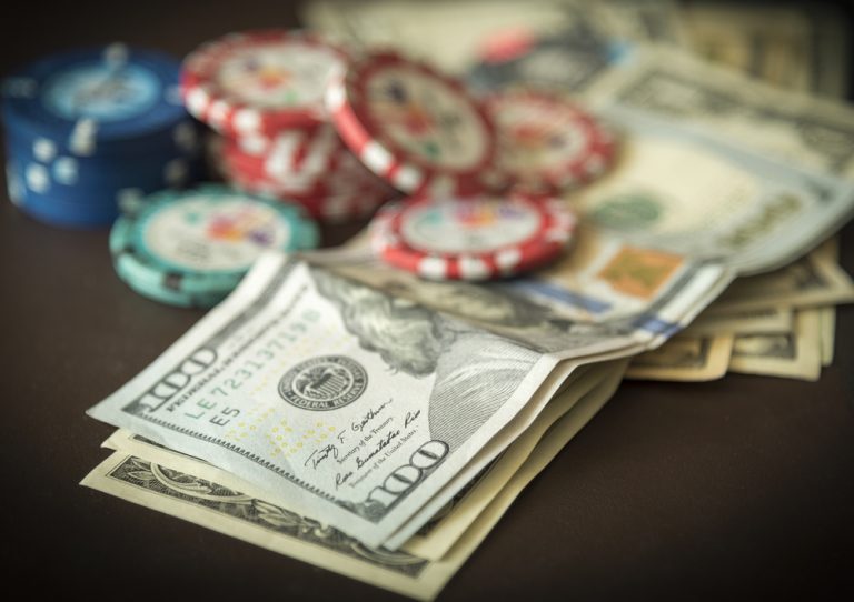 Resiko Bermain Casino Online Dengan Uang Harian